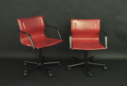 MATEO GRASSI (XX ème siècle). Paire de fauteuils...