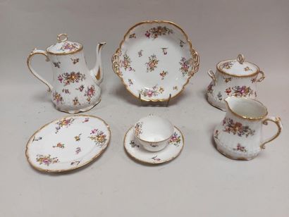 null A. BALESDENT in Rouen. Rocaille style porcelain tea service with polychrome...