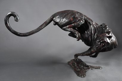  Jose-Maria DAVID (1944-2015). Le guépard. Epreuve d'artiste en bronze à patine brun... Gazette Drouot