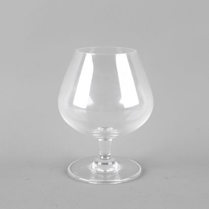 null SUITE of 6 crystal cognac glasses in their original box. H: 12,5 cm