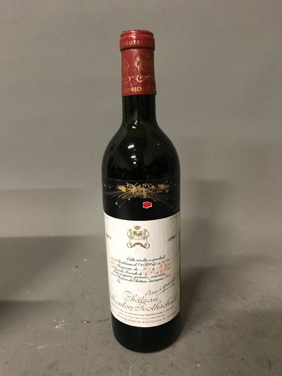 null 1 Blle Château MOUTON ROTHSCHILD (Pauillac) 1961 - TLB / Very nice (Recapped...
