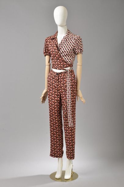 null *DVF - Diane Von Fürstenberg

Set of clothes size 2 including:

-Crepe de Chine...