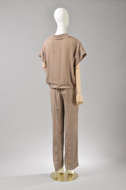 null *DVF - Diane Von Fürstenberg

Set of clothes size 2 including:

-Long silk chiffon...