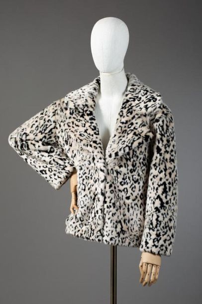 null *DVF - Diane Von Fürstenberg

Set of clothes size S including:

-Stretch cotton...