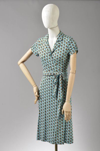 null *DVF - Diane Von Fürstenberg

Set of clothes size XXS including:

-Wrap dress...