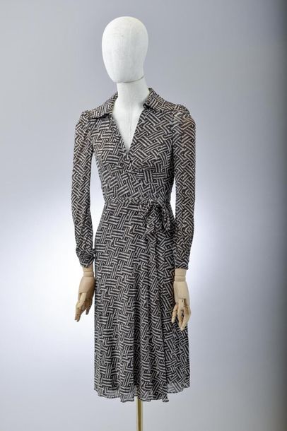 null *DVF - Diane Von Fürstenberg

Set of clothes size S including:

-Stretch cotton...