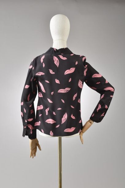 null *DVF - Diane Von Fürstenberg 

Clothing set comprising:

-Chiffon silk blouse,...