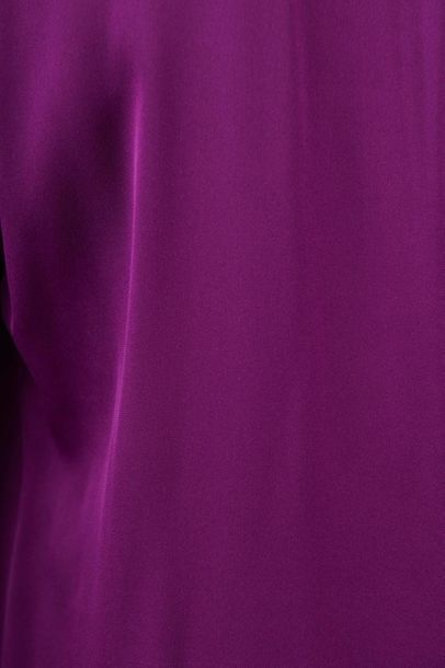 null *DVF – Diane Von Fürstenberg

Ensemble de vêtements taille 4 comprenant:

-Robe...
