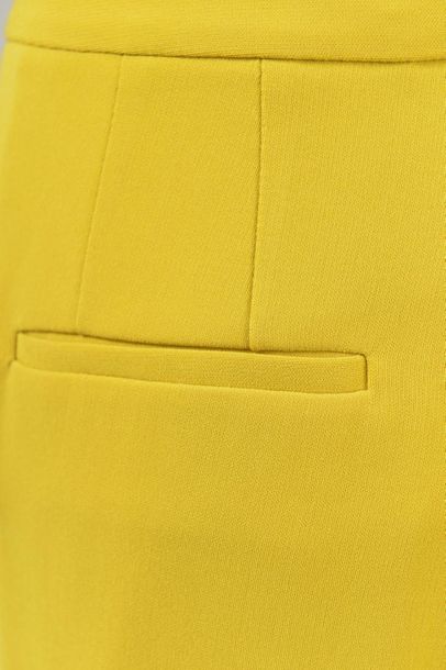 null *DVF - Diane Von Fürstenberg

Set of clothes size 0 including:

-Silk trouser...