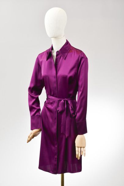 null *DVF – Diane Von Fürstenberg

Ensemble de vêtements taille 0 comprenant:

-Robe...