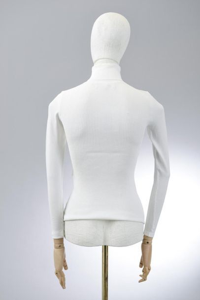 null *DVF - Diane Von Fürstenberg

Clothing set size M comprising:

-Cotton T-shirt,...