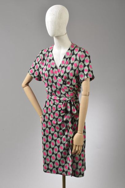 null *DVF - Diane Von Fürstenberg

Set of clothes size XXS including:

-Silk camisole...