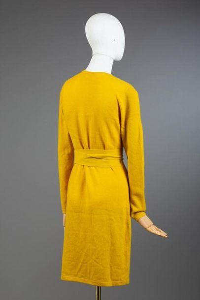 null *DVF - Diane Von Fürstenberg

Clothing set size M comprising:

-Cotton pyjamas,...