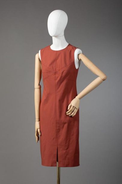 null *DVF – Diane Von Fürstenberg

Ensemble de vêtements taille 8 comprenant:

-Robe...