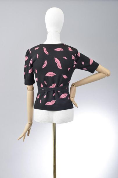 null *DVF – Diane Von Fürstenberg

Ensemble de vêtements taille L comprenant:

-Tee-shirt...