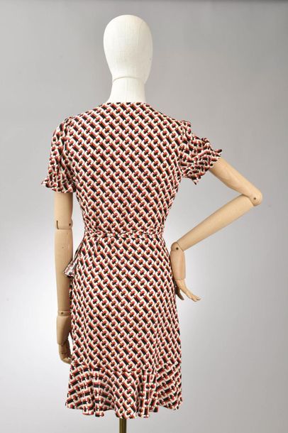 null *DVF – Diane Von Fürstenberg

Ensemble de vêtements taille XS comprenant:

-Robe...