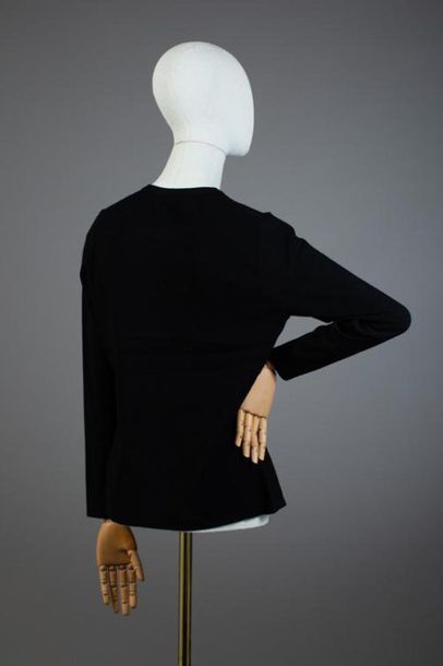 null *DVF – Diane Von Fürstenberg

Ensemble de vêtements taille XL comprenant:

-Robe...