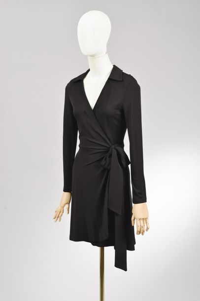 null *DVF - Diane Von Fürstenberg

Set of clothes size XXS including:

-Stretch cotton...