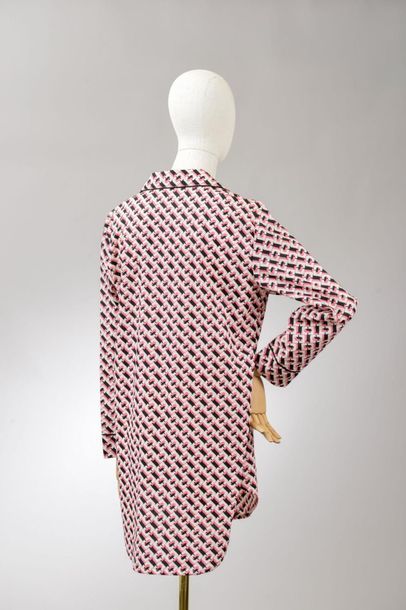 null *DVF - Diane Von Fürstenberg

Clothing set size XS comprising:

-Dress in polyester...