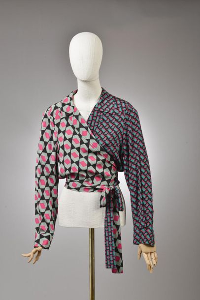 null *DVF - Diane Von Fürstenberg

Set of clothes size XXS including:

-Stretch silk...