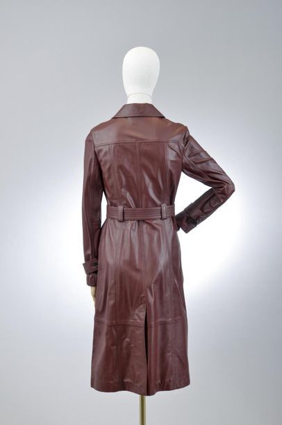 null *DVF - Diane Von Fürstenberg

Set of clothes size 2 including:

-Long lamb leather...