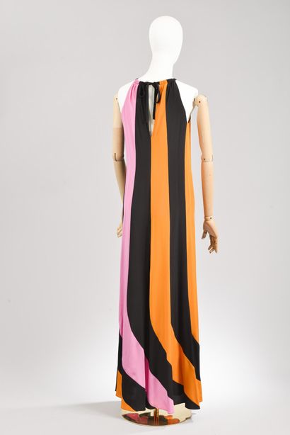 null * Diane Von Fürstenberg - DVF / Taille M

Ensemble comprenant:

-Robe longue...