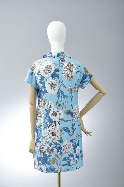 null Size XXS, Set includes:

Silk blouse, Model "DVF Sanorah", azure blue color...