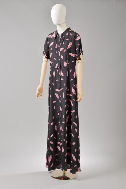 null Size 0, Set including:

Silk crepe de Chine maxi dress, "DVF Georgia" model,...