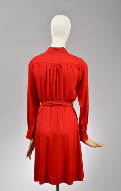 null Size XXS, Set includes:

Silk dress, Model "DVF Dory", red color said "Poinsettia"...