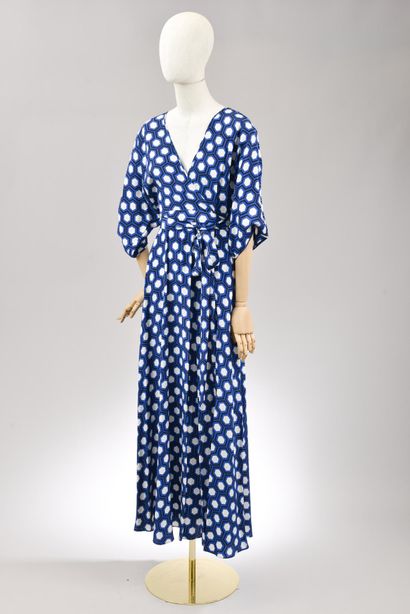 null *Taille XS DVF - Diane Von Fürstenberg

Ensemble comprenant:

-Robe mi-longue...