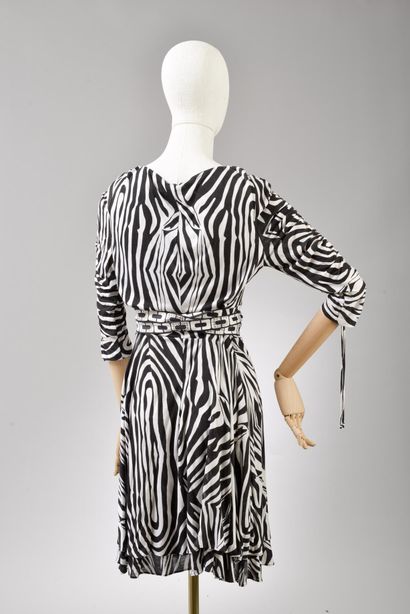 null *Taille 0 DVF - Diane Von Fürstenberg

Ensemble comprenant:

-Robe en jersey...