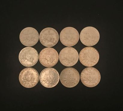 null 
Douze pièces 2 Francs ARGENT SEMEUSE dont 2 de 1914 Castelsarrasin.





Délivrance...