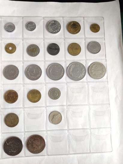 null 
FRANCE 




Lot de 
292 pièces françaises divers métaux : 




5 Francs à 1...