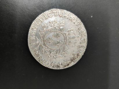 null 
Lot intéressant de 29 pièces Royales Françaises en argent	

	HENRI II 1547-1559...