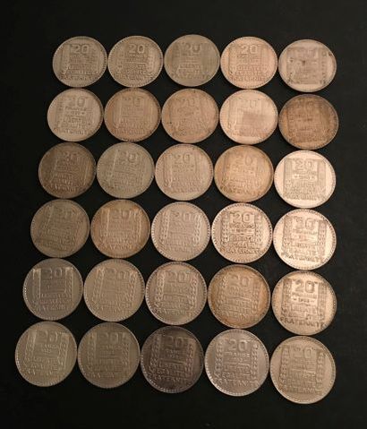 null 
Trente pièces 20 Francs « TURIN » ARGENT dont 4 de 1937.





Délivrance sur...
