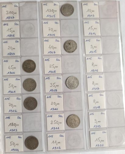 null 
FRANCE 




Lot de 101 pièces françaises (classeur bordeaux) argent et bronze...