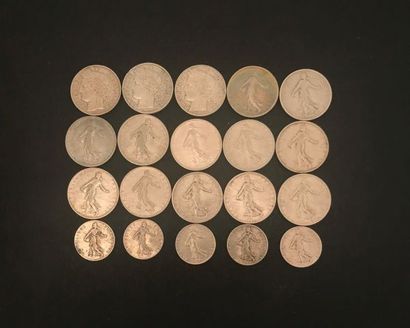 null 
Quinze pièces Franc ARGENT CÉRÈS (3) ET SEMEUSE (12)




et Cinq pièces 50...