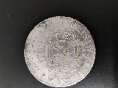 null 
Lot intéressant de 29 pièces Royales Françaises en argent	

	HENRI II 1547-1559...