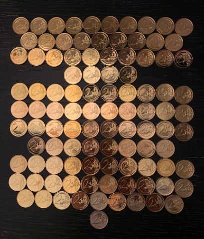 
Lot of 101 coins of 2 €UROS new coins gilded...