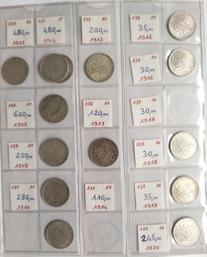 null 
FRANCE 




Lot of 101 French coins (burgundy folder) silver and bronze :




19...