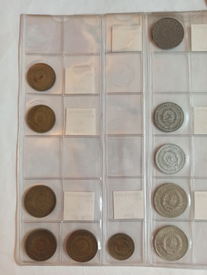 null 
FOREIGN




Lot of 
218 various coins of the WORLD in various metals (some...