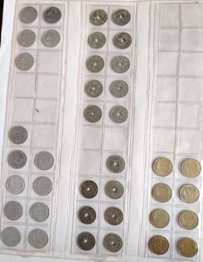 null 
FRANCE and ABROAD




Lot of 
168 different coins from the WORLD in various...