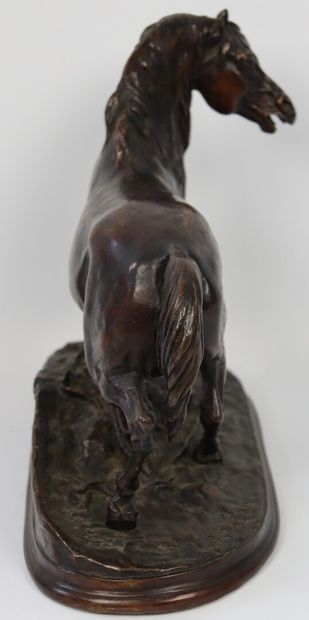 null Pierre-Jules MENE (1810-1879).

Cheval 

Bronze à patine brune, signé sur la...