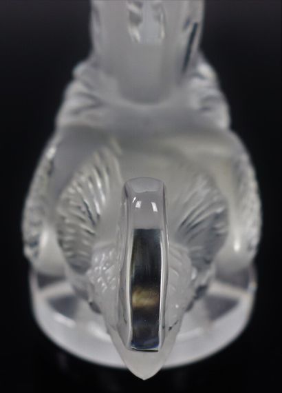 null LALIQUE France.

Coq nain.

Sculpture en cristal.

H_21 cm