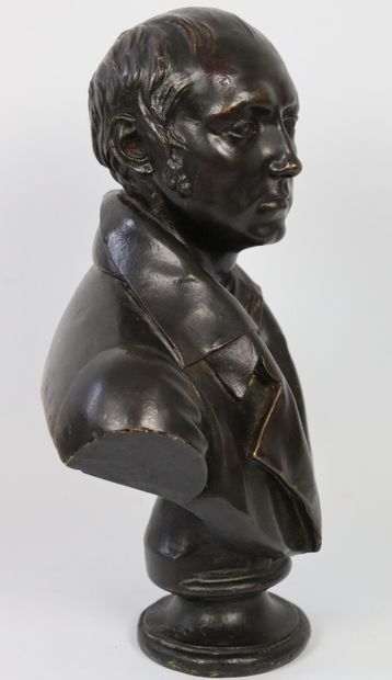 null Ecole française du premier tiers du XIXème siècle.

Buste d'homme en bronze...