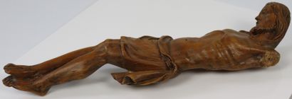 null Christ en bois de résineux sculpté.

XVIIème ou XVIIIème siècle.

H_43,5 cm,...