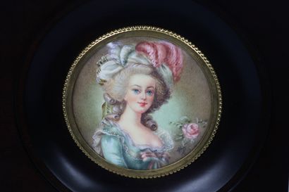 null Ecole française du XXème siècle.

Portrait de Marie-Antoinette.

Miniature circulaire...