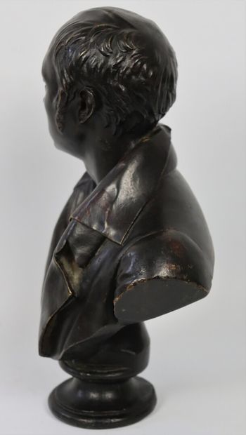 null Ecole française du premier tiers du XIXème siècle.

Buste d'homme en bronze...