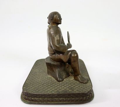 null JAPAN, Meiji period.

Young wise man with a fan, 

Bronze group with brown patina.

H_12...