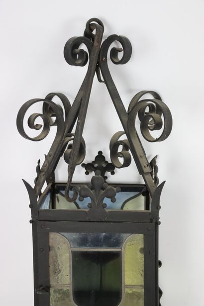 null Lantern and gallows in wrought iron and stained glass.

Around 1900.

H_100...